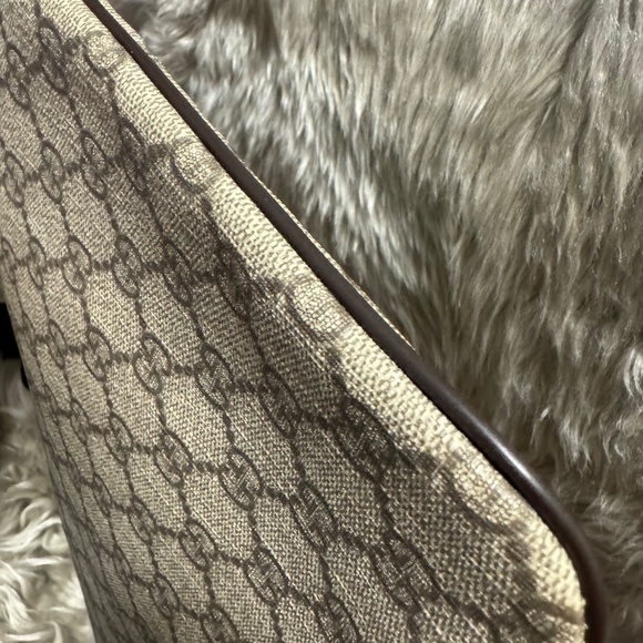 GG Supreme Canvas Flat Messenger Crossbody Bag - Picture 4 of 7